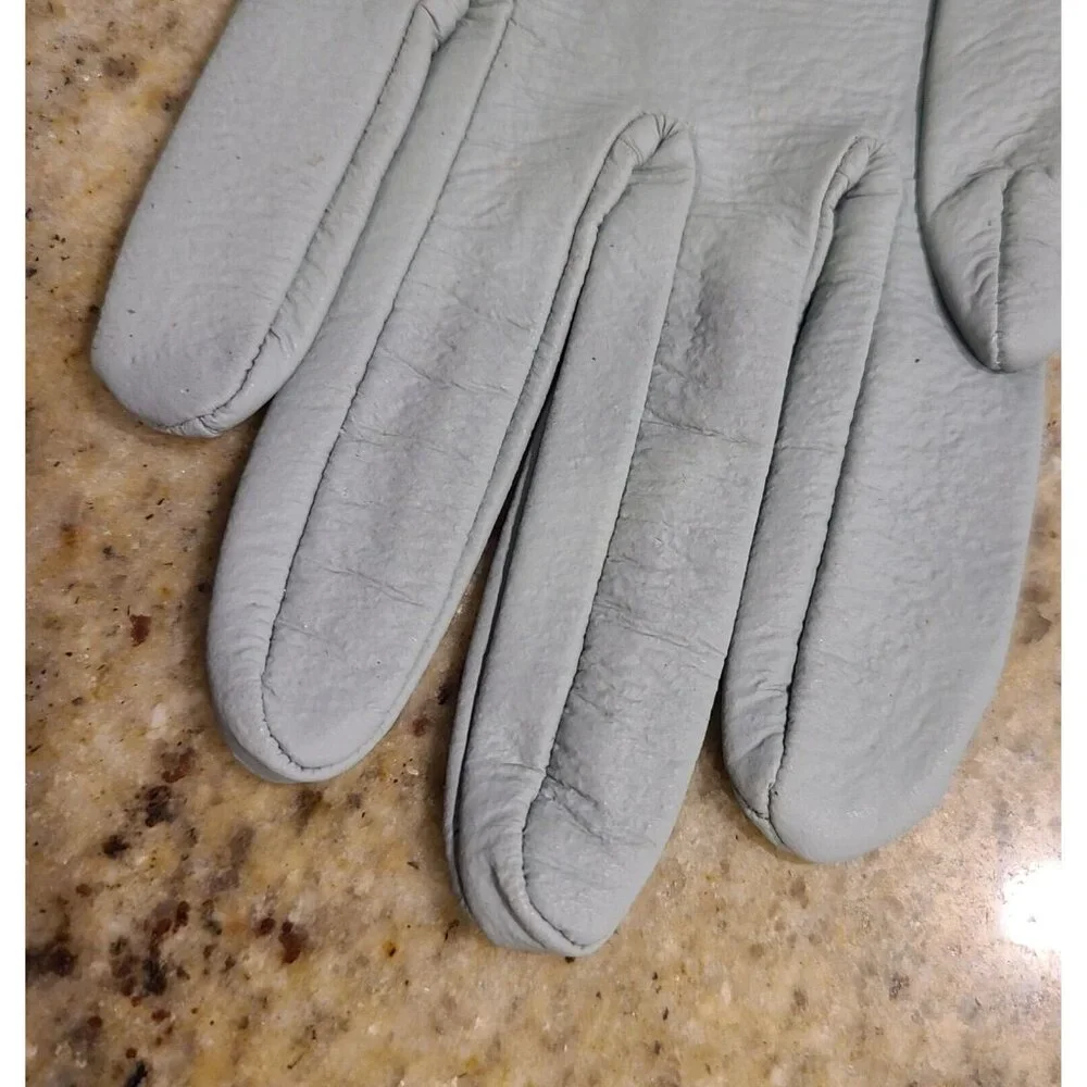 Vintage Size S Sage Green Faux Leather Lined Gloves *cracking* Read